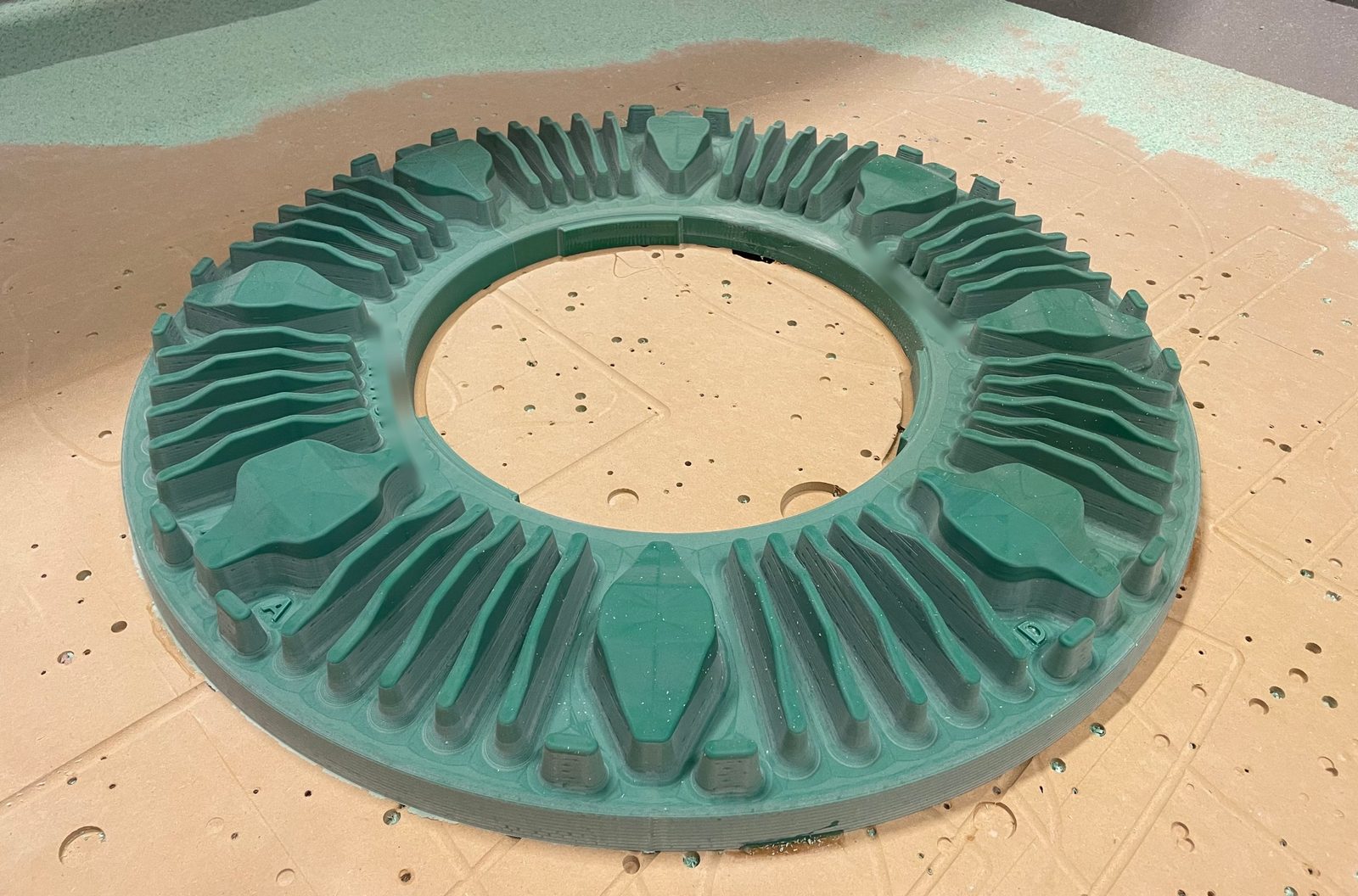 Modèle de fonderie en couronne à ailettes